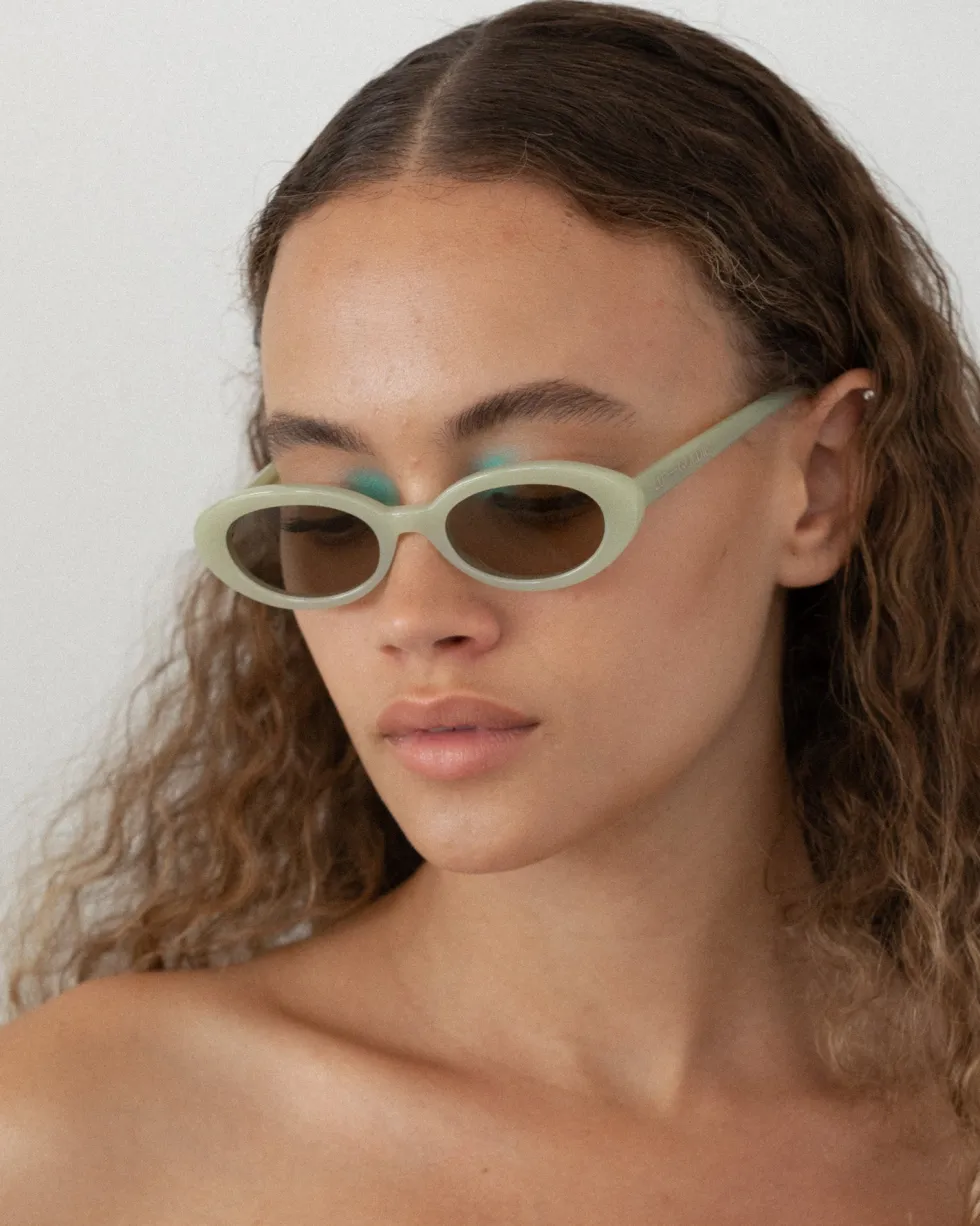 Hot 'Sylvie' Sunglasses - Matcha Sunglasses