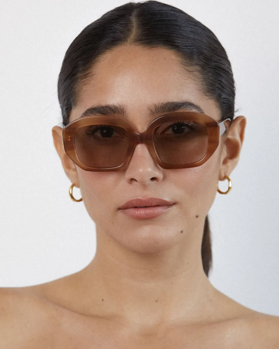 Hot 'Motel Musa' - Milk Tea Sunglasses