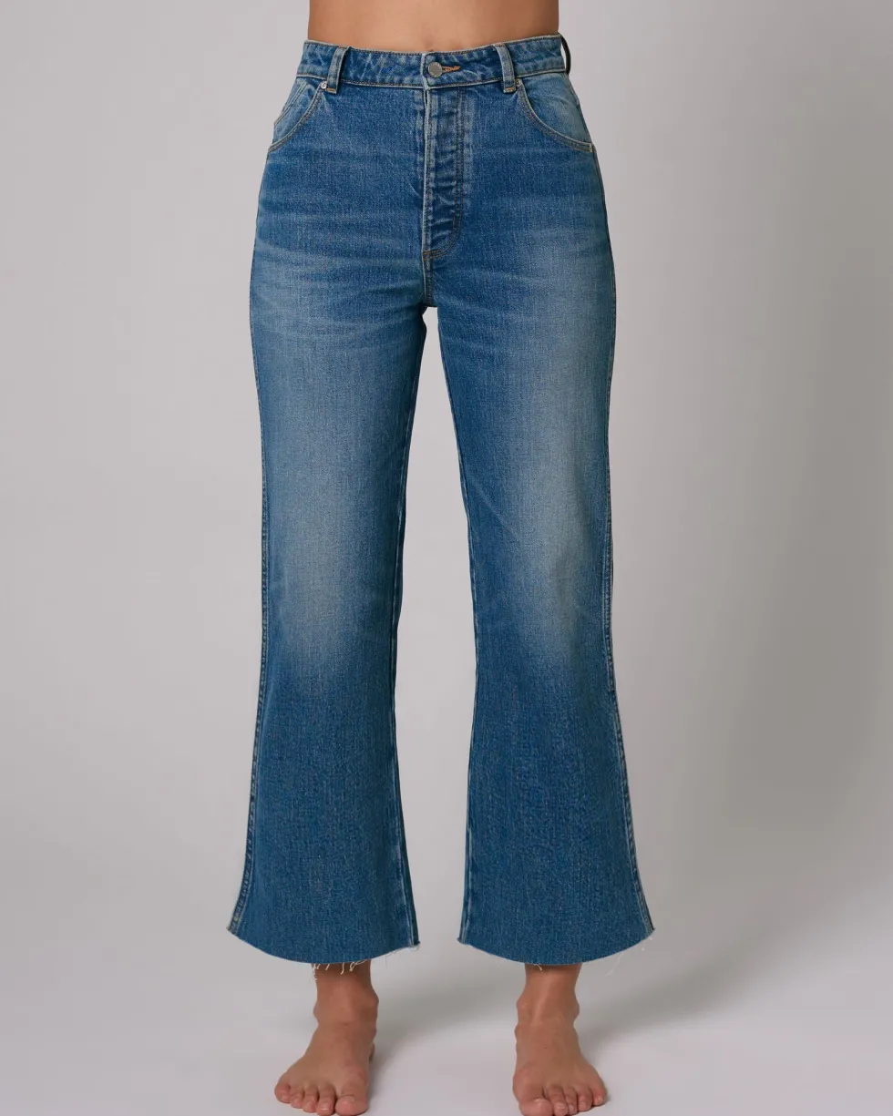 Clearance 'Classic Flare Crop Seattle' - Vintage Blue Denim